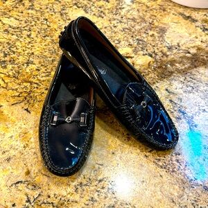 Nearly brand new (worn a handful of times) black patent. Super comfy.